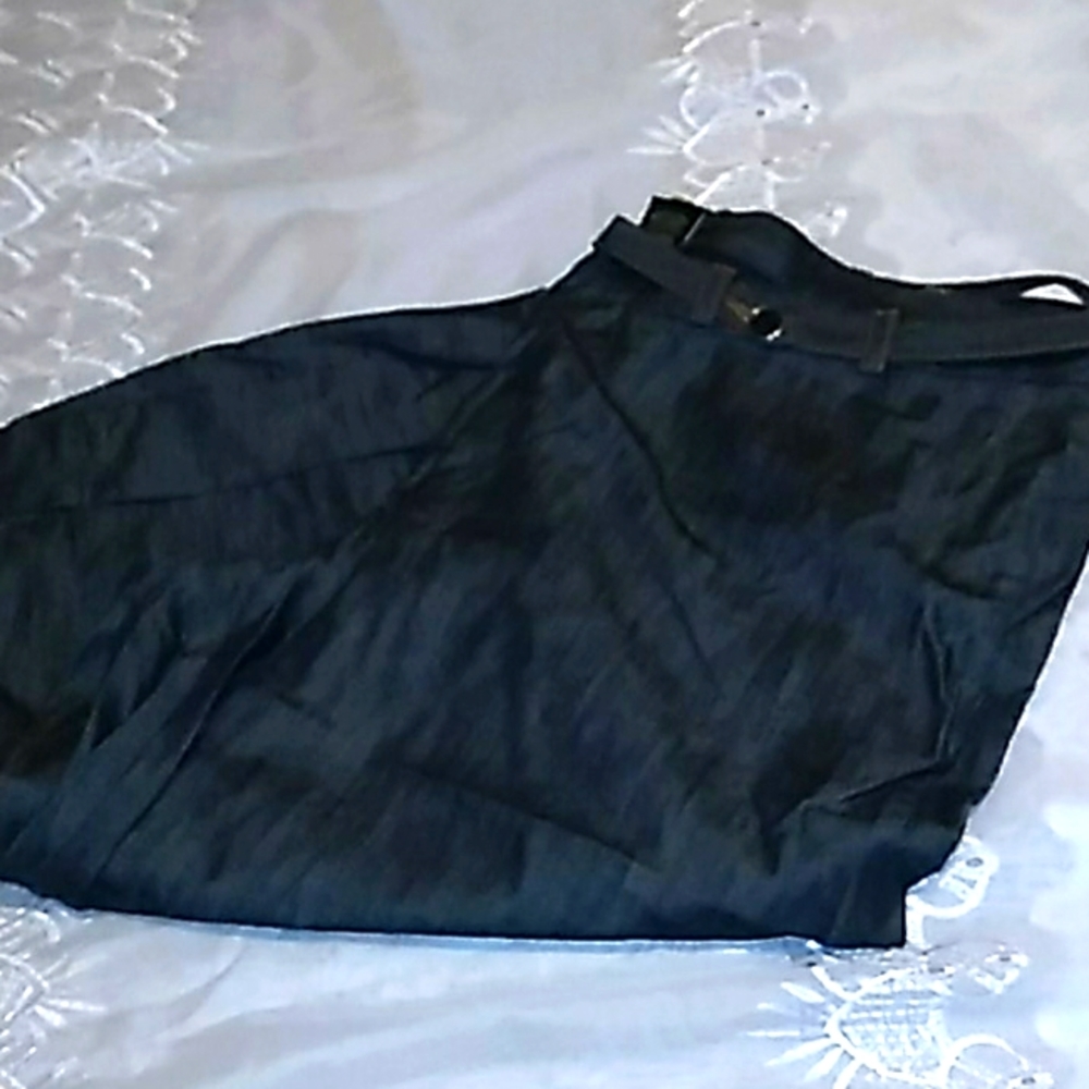 Apostrophe Denim Crop Pants
